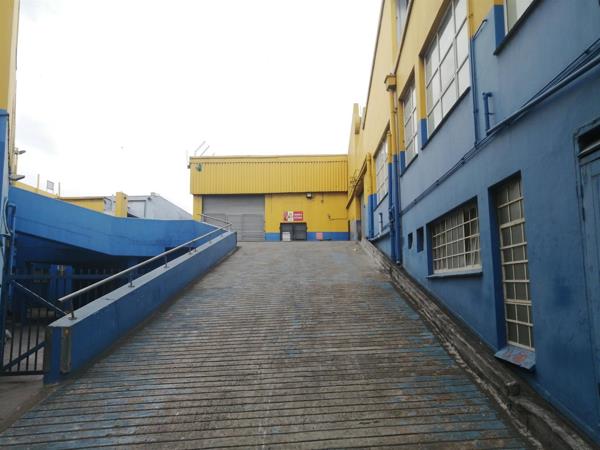 7 733  m² Industrial space