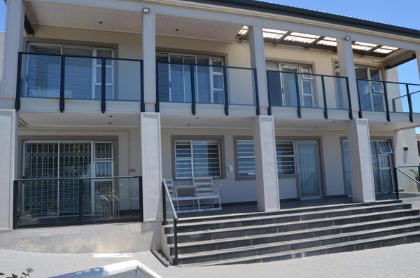 6 Bedroom House