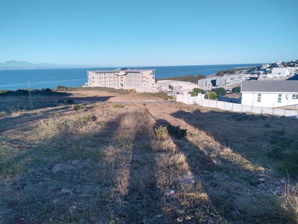 838 m² Land