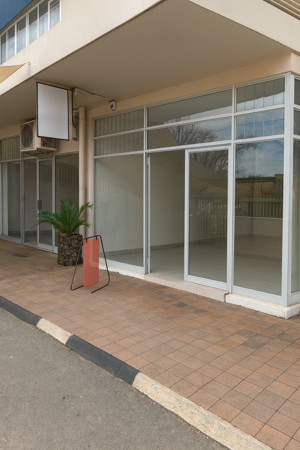 75  m² Retail Space