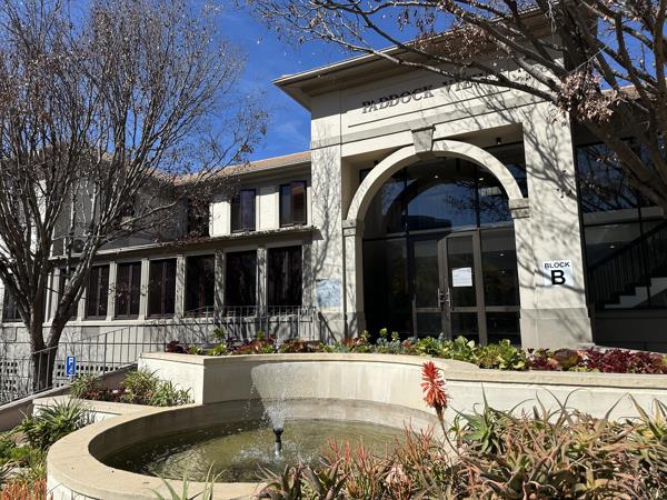 151  m² Commercial space