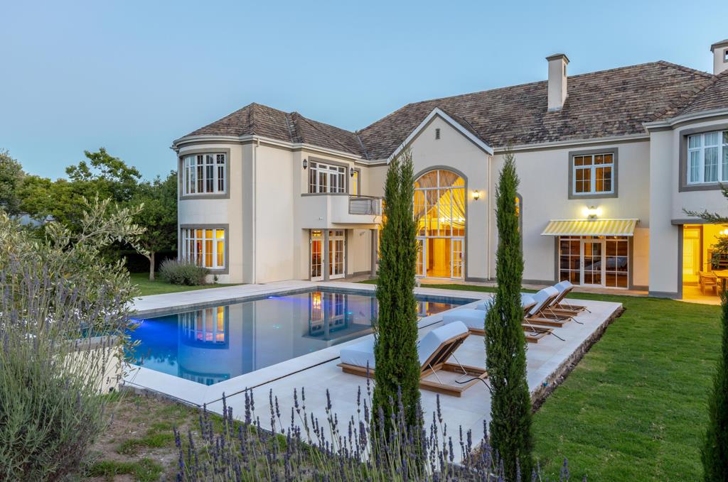 5 Bedroom House