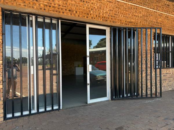 100  m² Commercial space