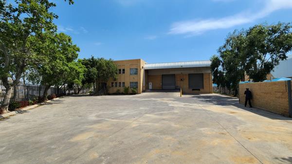 1 235  m² Industrial space