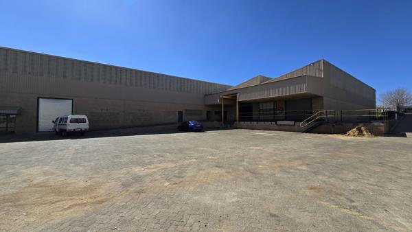 1 500  m² Industrial space