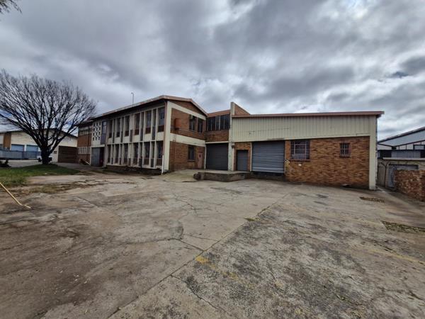 4 000  m² Industrial space