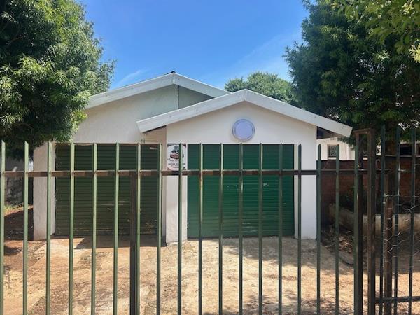 6 Bedroom House