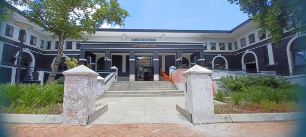 448  m² Commercial space