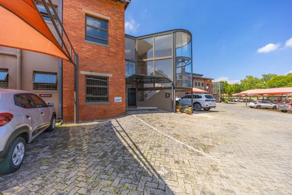 126  m² Commercial space