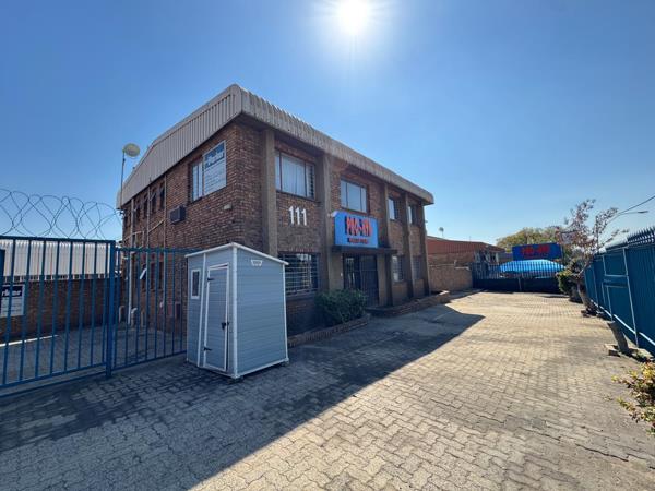 1 300  m² Industrial space