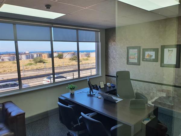 230  m² Office Space