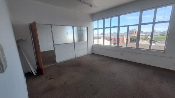 200  m² Commercial space