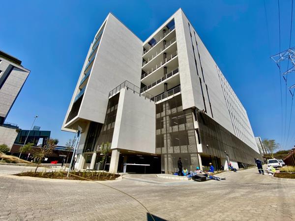 1 886 m² Office Space