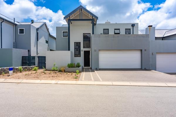 4 Bedroom Townhouse
