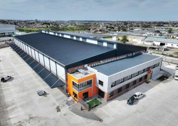 20 000  m² Industrial space