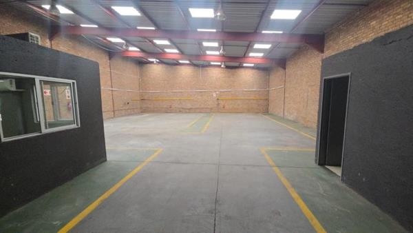 336  m² Industrial space