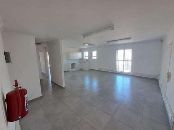 95  m² Office Space