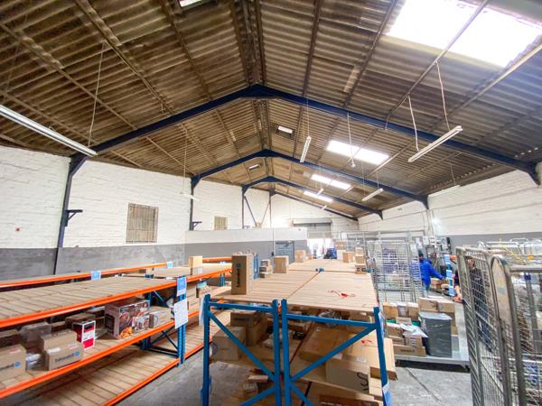 542  m² Industrial space