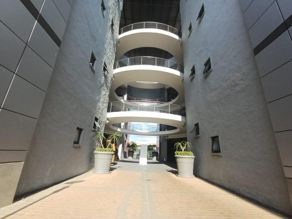 425  m² Retail Space