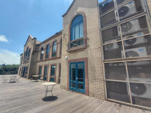 1 500  m² Office Space