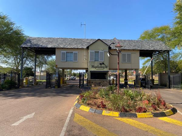 1 155 m² Land