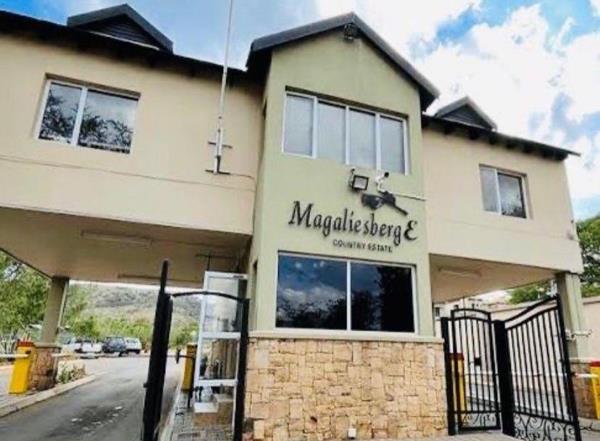 1 155 m² Land