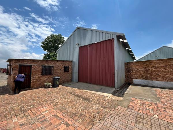 235  m² Industrial space