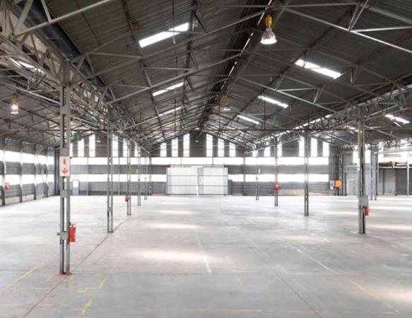 1 050  m² Industrial space