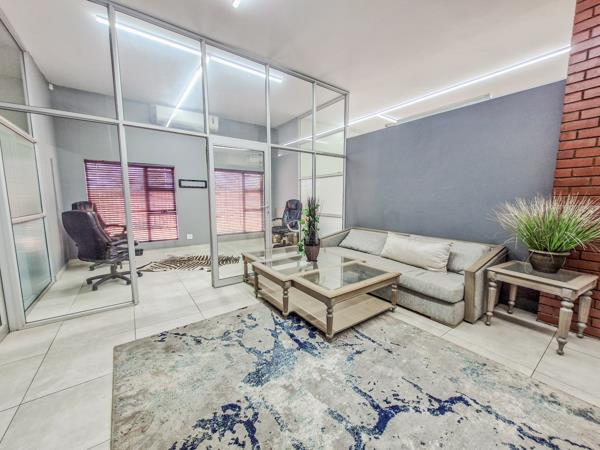 114  m² Commercial space