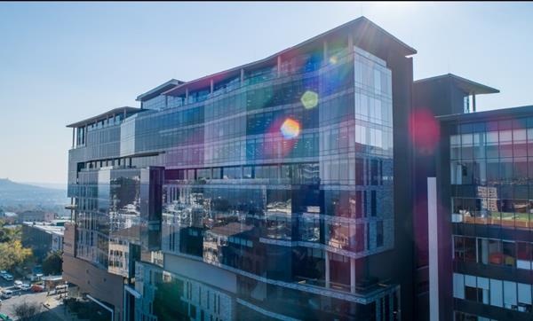 718 m² Office Space