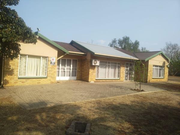 8 565 m² Smallholding