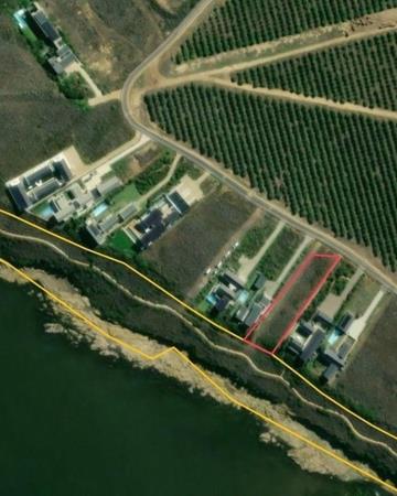 1 677 m² Land