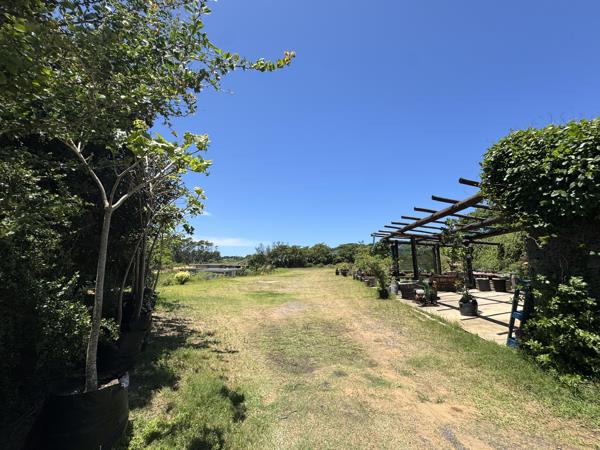 3 302 m² Land