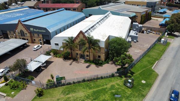 1 300  m² Industrial space