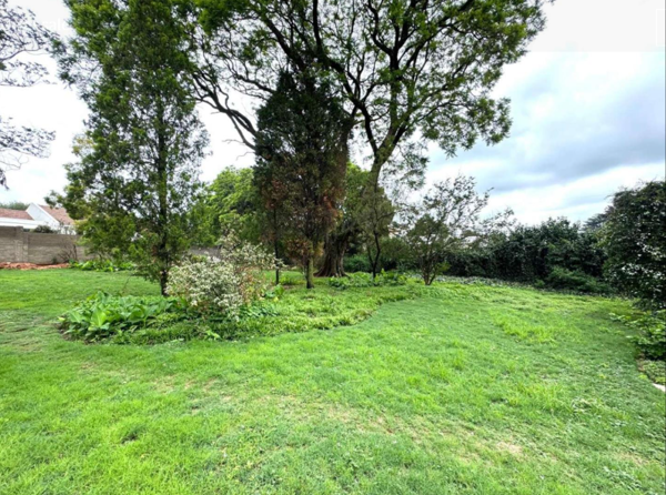 2 065 m² Land