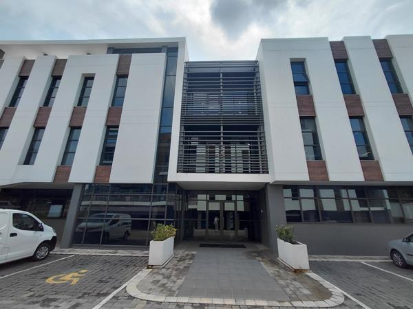 274  m² Commercial space