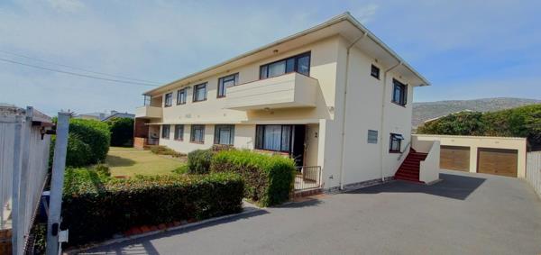 10 Bedroom Apartment