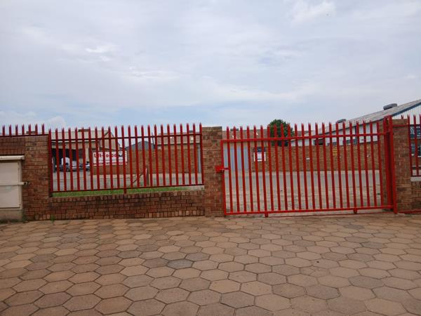 1 850 m² Commercial space