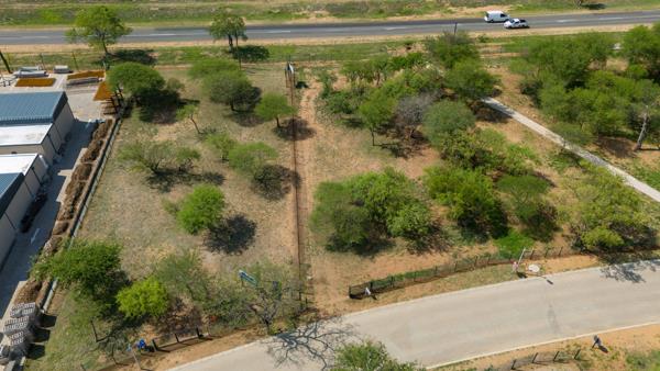 1 500 m² Land