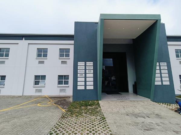 275  m² Commercial space