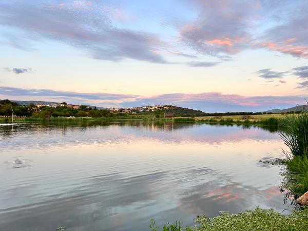 1 595 m² Land