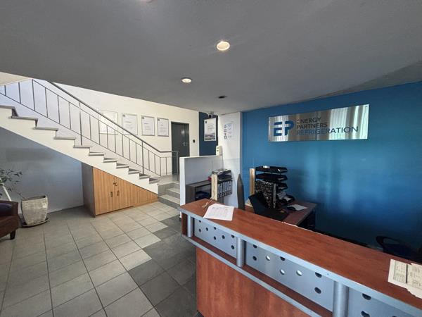 677  m² Commercial space