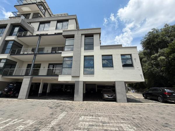 212  m² Commercial space