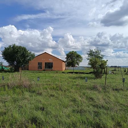 21.4 ha Farm with House