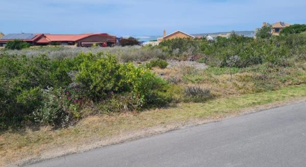 733 m² Land