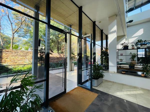 631  m² Commercial space