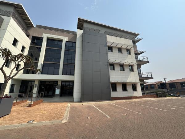 130  m² Commercial space