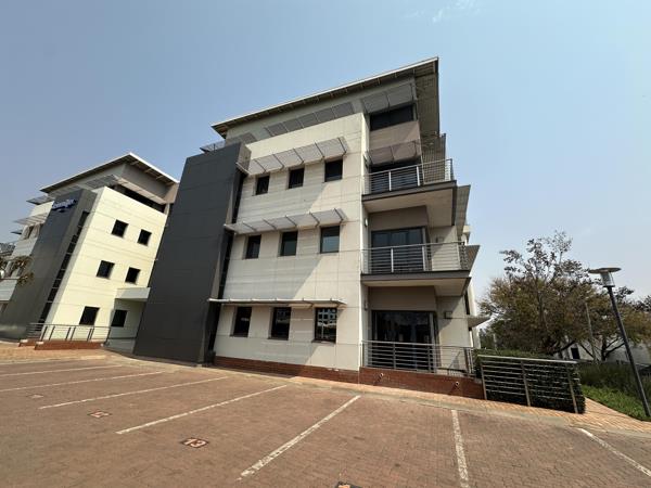 147  m² Commercial space