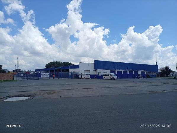 4 834  m² Industrial space