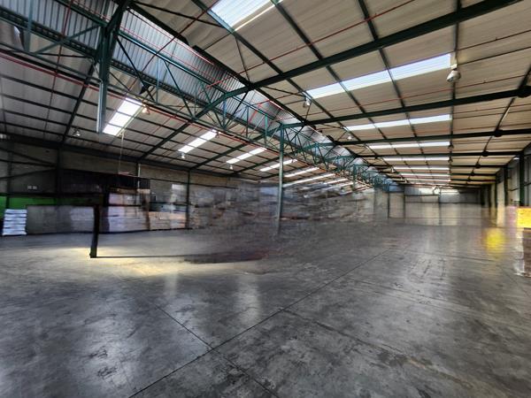 1 700  m² Industrial space